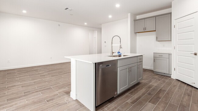 9792 E Gray Hawk Dr, Tucson, AZ 85730 - photo 7