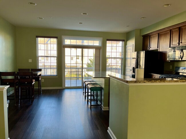 23141 Foxglove Way, California, MD 20619 - photo 5