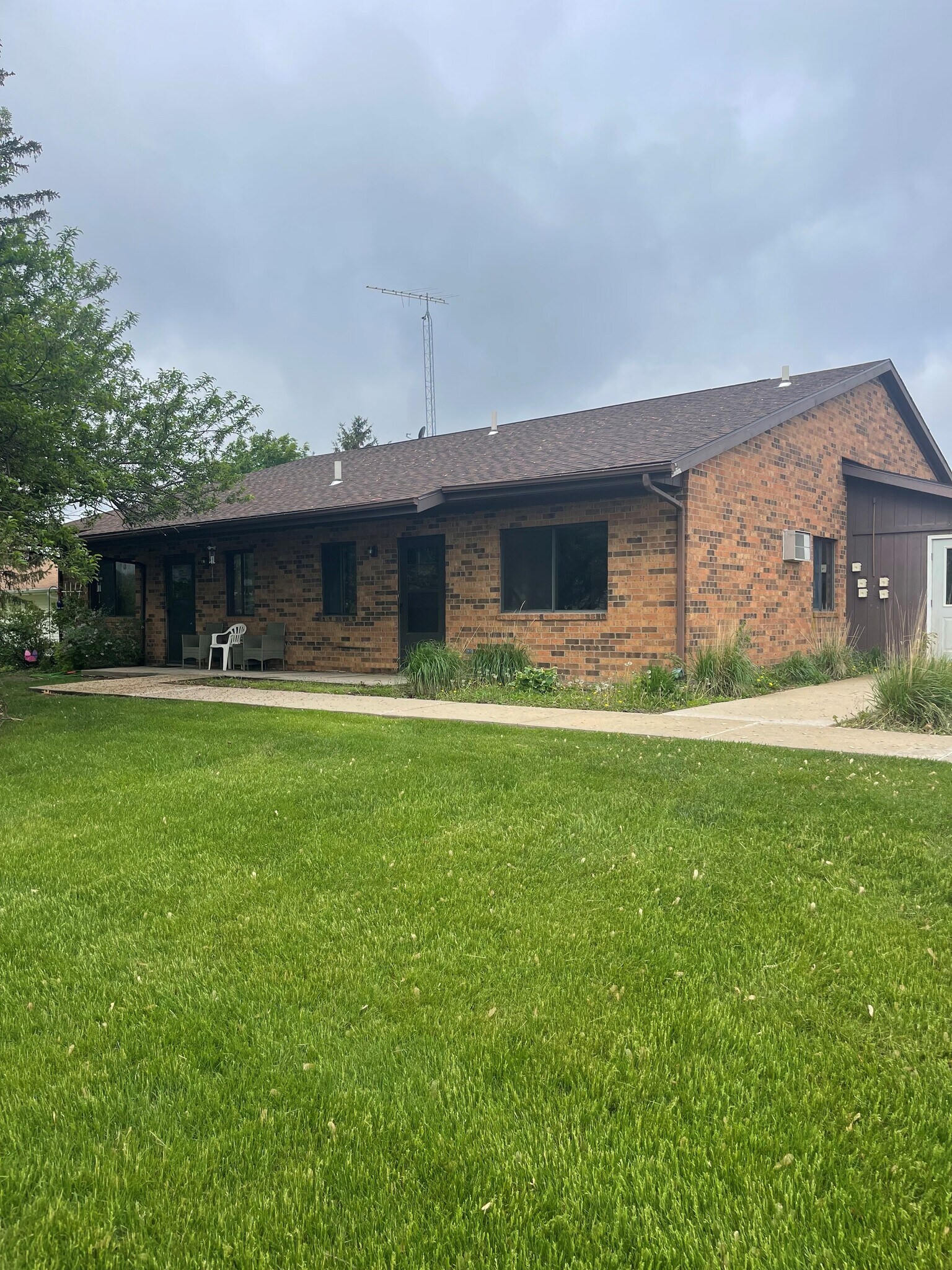 705 Church St Unit 1, Batavia, IA 52533
