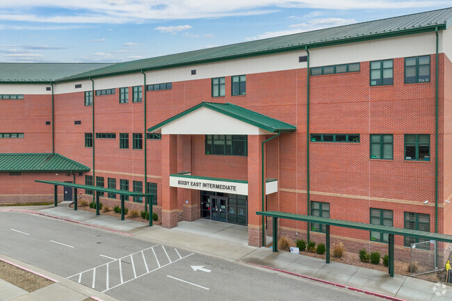 East Intermediate School shares a campus with East Elementary in Bixby.
