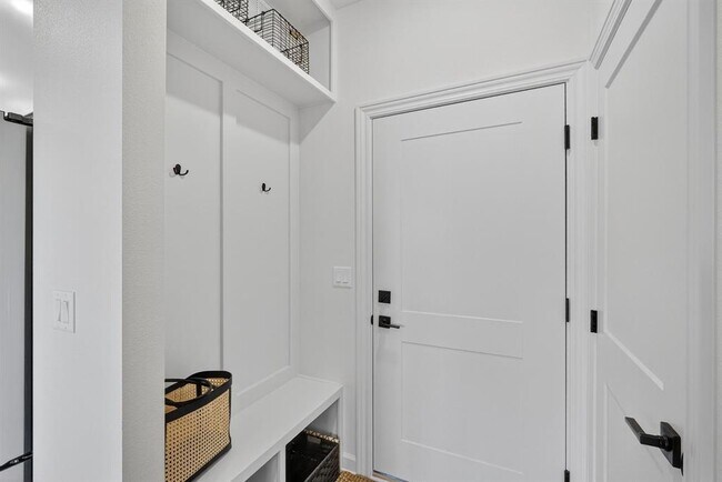 933 Prime St, West Des Moines, IA 50266 - photo 5