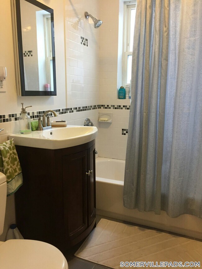 38 Day St Unit 3, Somerville, MA 02144