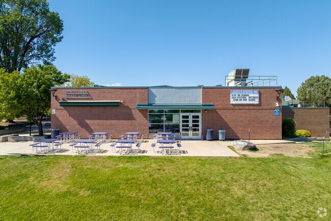 North Arvada Middle School scores an overall B on Niche.