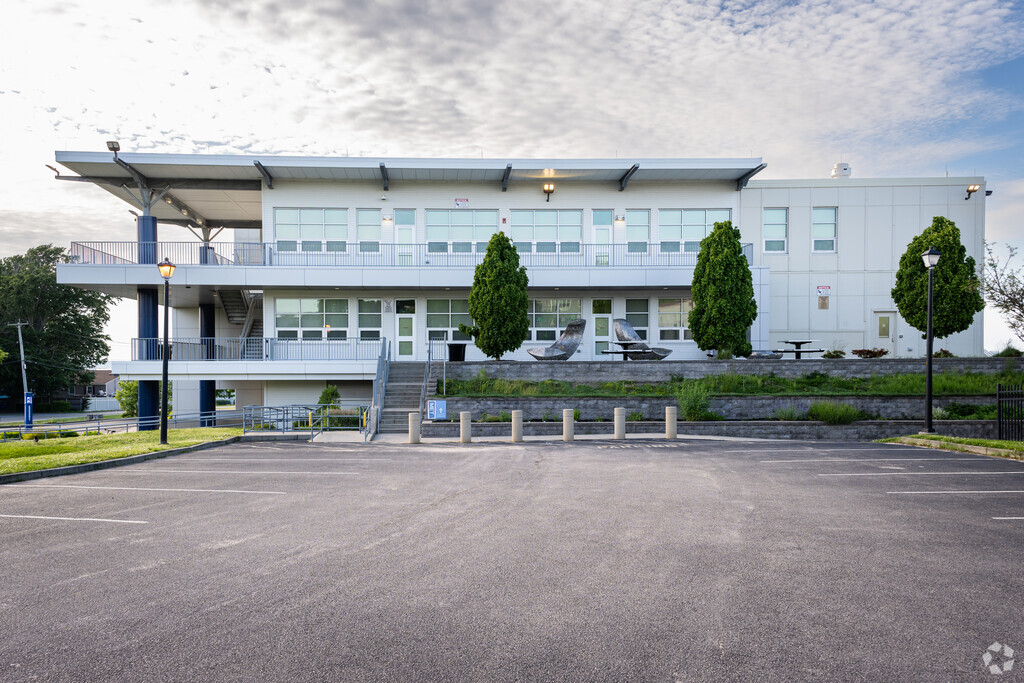 The Met is a network of six small, public high schools located in Providence and Newport, RI.