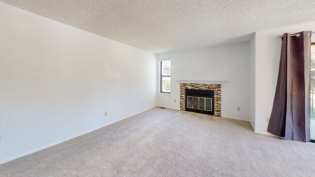 6705 S Field St unit 811, Littleton, CO 80128 - photo 2