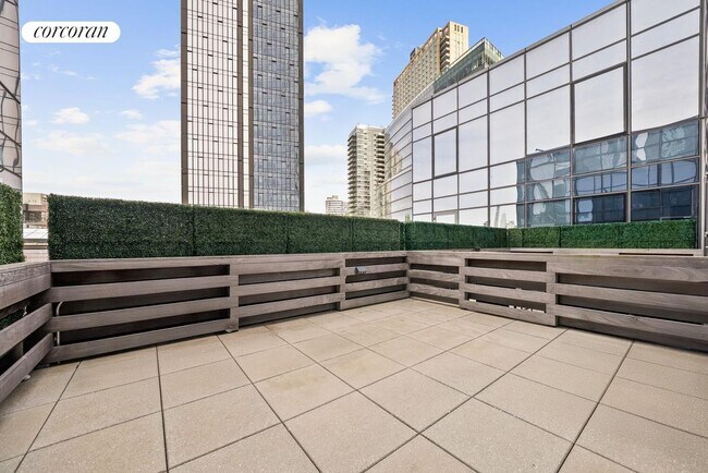 3 Ct Square W, Queens, NY 11101 - photo 7