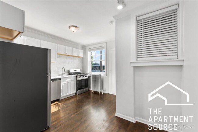 5430 N Campbell Ave unit 3N, Chicago, IL 60625 - photo 2