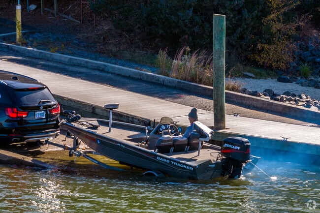 For easy access to Lake Wylie you can head to Nivens Creek Landing in Tega Cay.