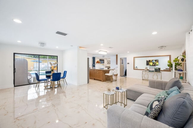 8444 Sheraton Dr unit ID1369661P, Miramar, FL 33025 - photo 3