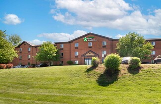 3125 Rider Trail S, Earth City, MO 63045
