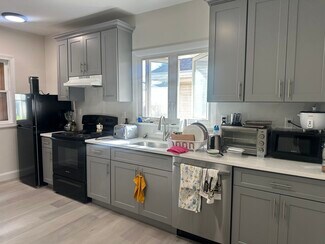 100 W Adams St Unit 2, Somerville, MA 02144