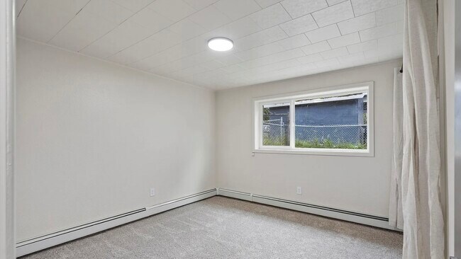 1117 Karluk St unit Karluk unit 4, Anchorage, AK 99501 - photo 5