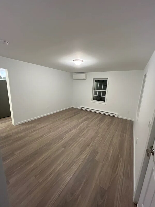 156 Grove Ave, Groton, CT 06340 - photo 2