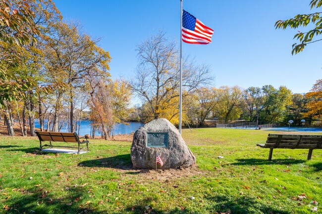Lakeshore Park near Indian Ridge is a great place to spend time outdoors.