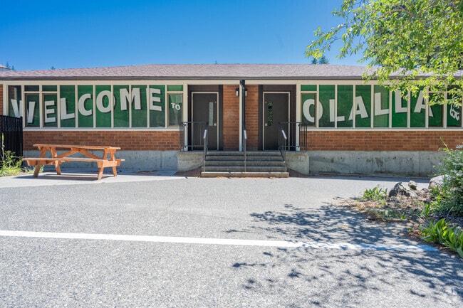 Students in Olalla attend Olalla Elementary School.