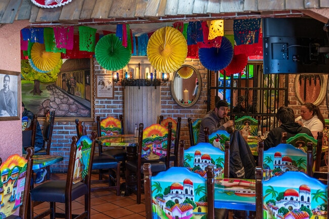 Residents can eat authentic Mexican food at La Justicia Restaurant in Little Village.