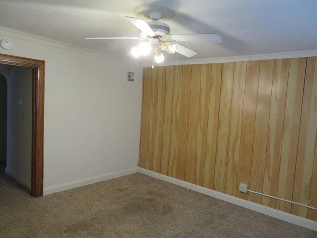 1018 Bridge Rd unit Lower, Charleston, WV 25314 - photo 7