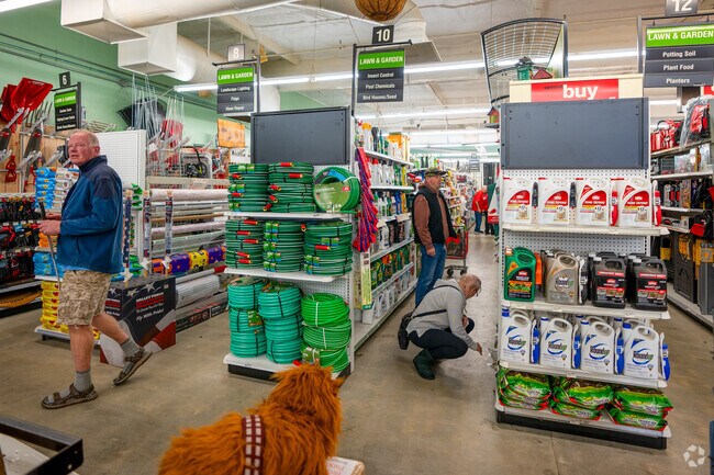 Glenview Serenity residents rely on Almaden Ace Hardware for hardware, garden supplies, and local service.​