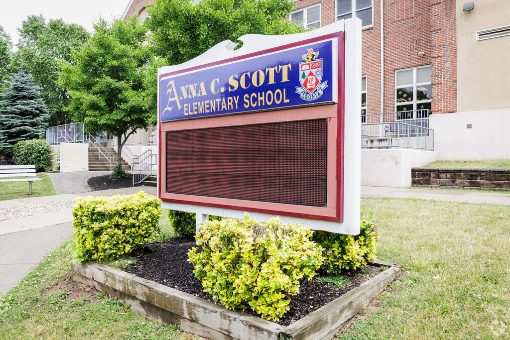 The Anna C. Scott School in Leonia, NJ.
