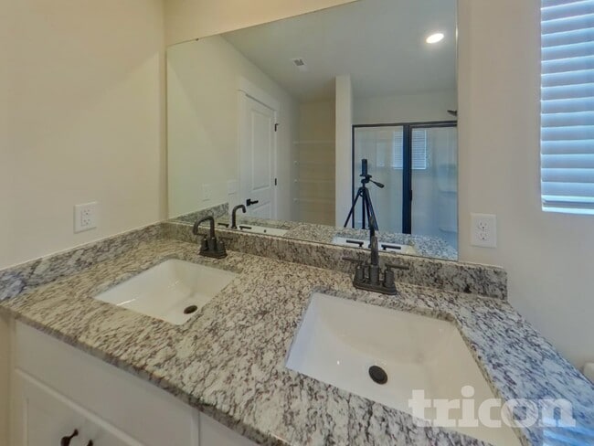 1209 Crested Iris St, Moore, SC 29369 - photo 7