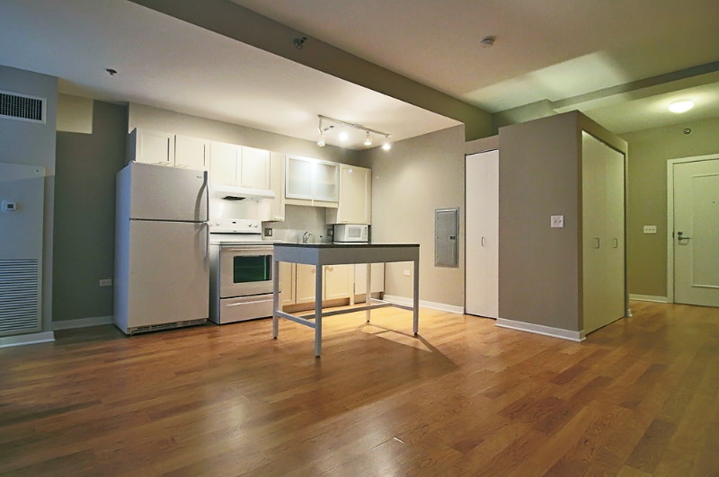 188 W Randolph St, Chicago, IL 60601 - photo 1