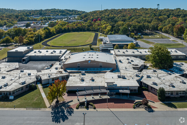 Woodland Junior High School, Rankings & Reviews - Homes.com