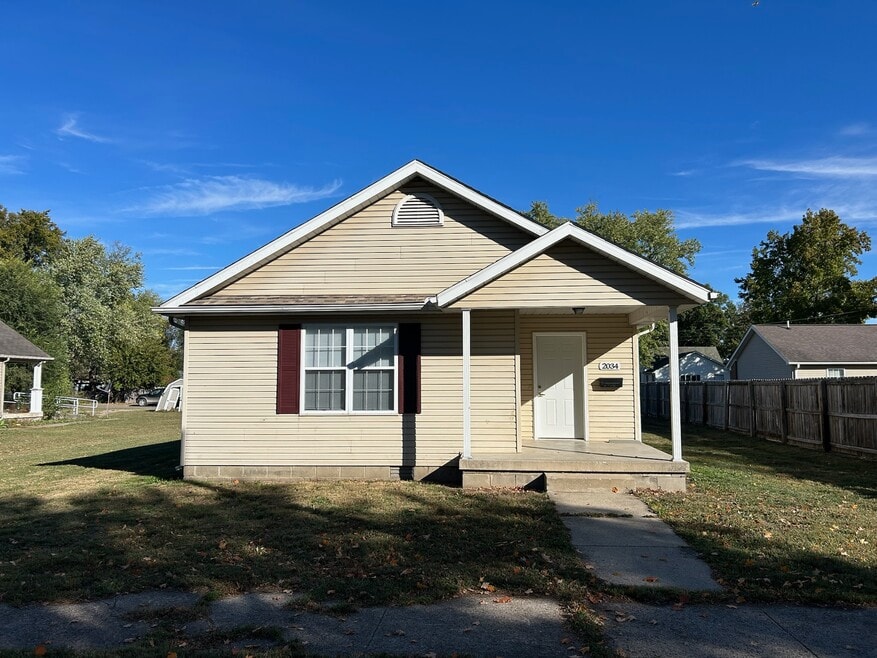 2034 5th Ave, Terre Haute, IN 47807 - photo 1