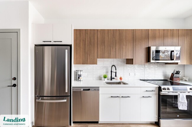 39 Railroad Ave unit 436, Haverhill, MA 01835 - photo 5