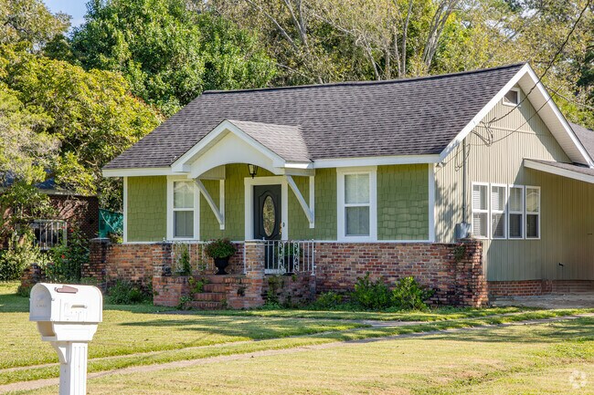 Cottage homes in North Tallahassee date to the 1940s, often shaded by mature pine trees.