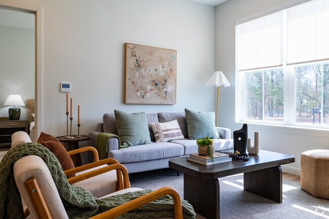 2BR, 2BA-1084SF