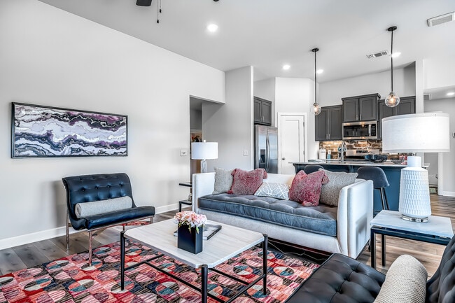 428 Compass Dr unit 36472399, Yukon, OK 73099 - photo 3