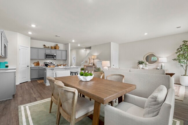 729 Camperdown Way, Spartanburg, SC 29301 - photo 7