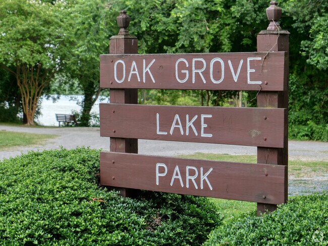 Entrance sign to welcome residents to Oak Grove Lake Park.