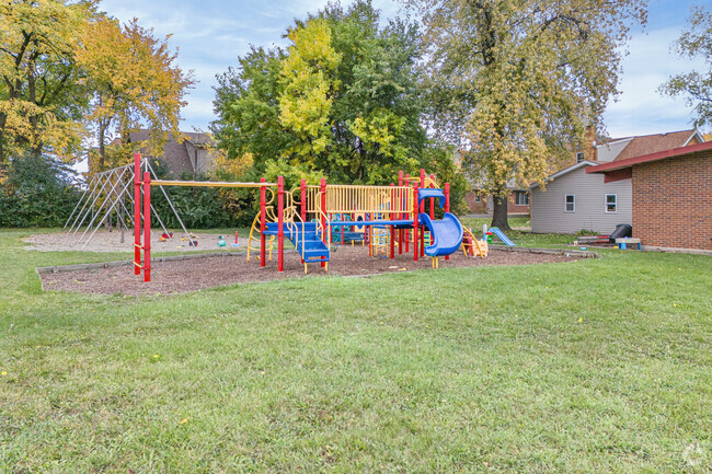 Palos Lutheran School offers a before and after school care program.