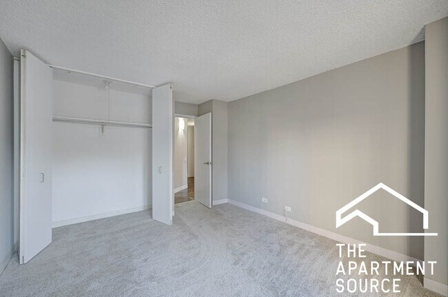 100 W Chestnut St unit 3004, Chicago, IL 60610 - photo 7