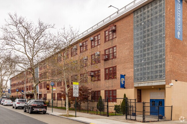 Pathways College Prep is a public school located in St. Albans.