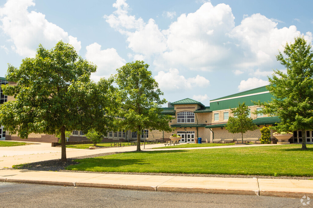 Rosa International Middle School