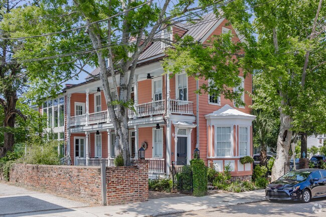 Find charming Charleston single style homes with double porches in Cannonborough-Elliotborough.