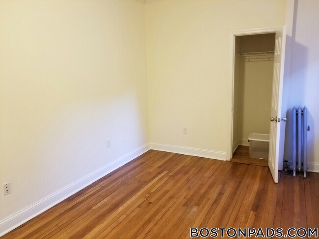15 Green St unit 1, Brookline, MA 02446 - photo 3