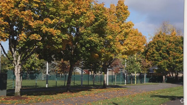 Dacca Park is beautiful in any seasonof the year.