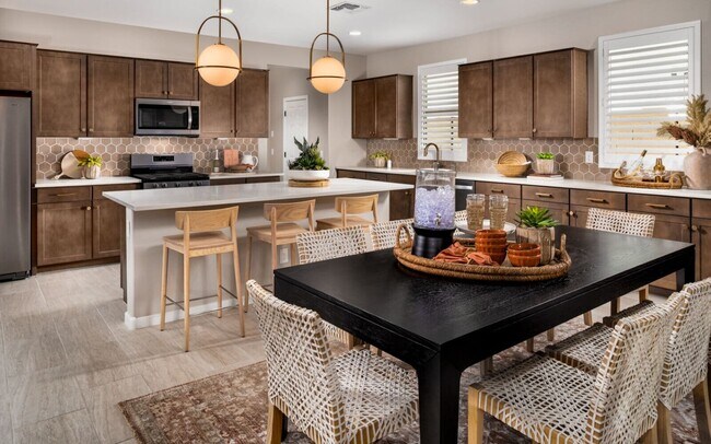 12572 W Trumbull Rd, Avondale, AZ 85323 - photo 3