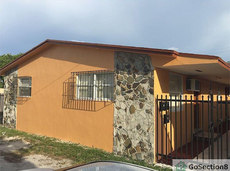 3030 NW 134th St unit 2, Opa-Locka, FL 33054 - photo 1
