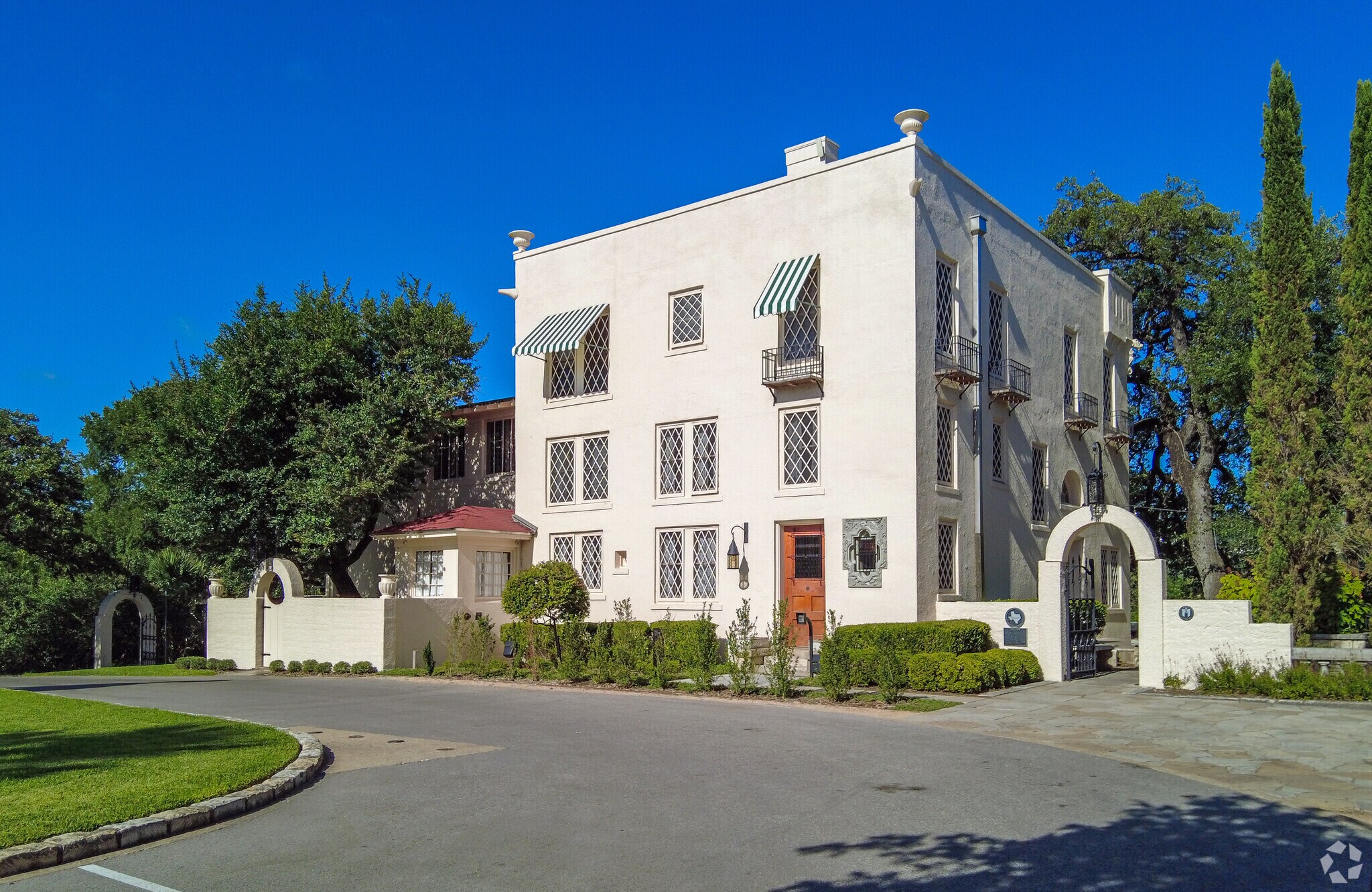 The Driscoll Villa at Laguna Gloria in Tarrytown is home to an art school and art museum.