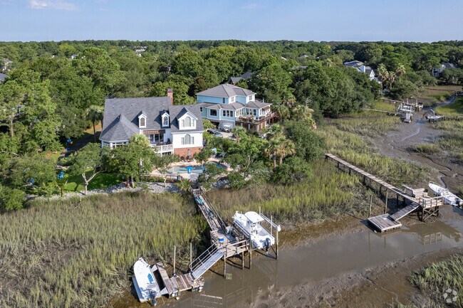 Gorgeous homes with docks at Hidden Cove in Mount Pleasant.