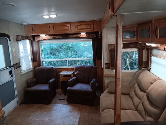 379 Co Rd 3425 unit 2, Hawkins, TX 75765 - photo 5