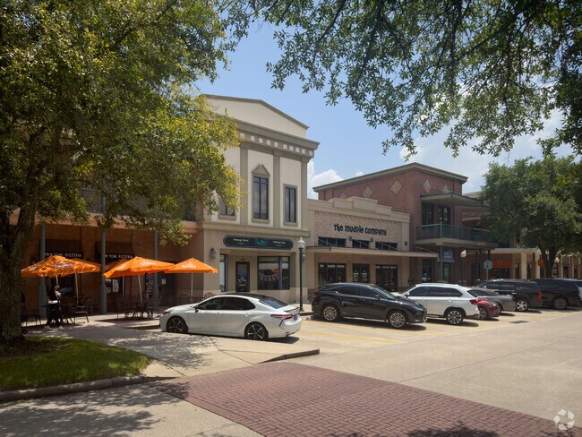 Kingwood residents appreciate the convenience of local amenities and shops found in Town Center.