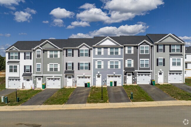 Quinn Station, Chambersburg, PA 17201 - photo 7