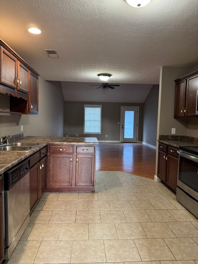 6084 Lauren Ln unit Duplex, Richmond, KY 40475 - photo 5