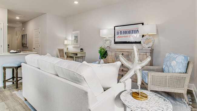 8501 Midtown Ct, Navarre, FL 32566 - photo 3