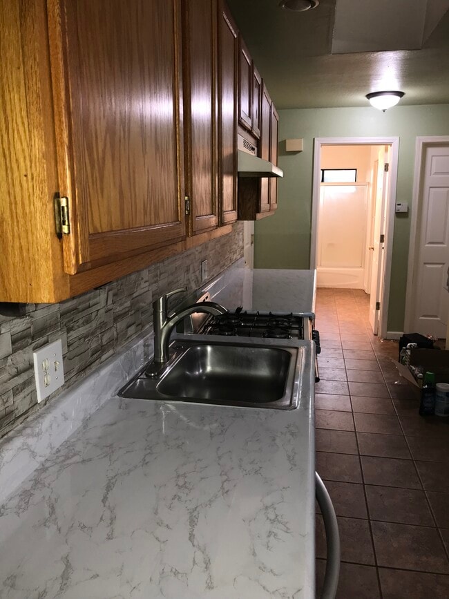 852 Kellogg Ave, Hayward, CA 94544 - photo 4